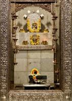 Shrimad Vamanashram Sannidhih 